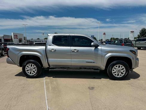 Used 2024 Toyota Tacoma SR5 AWD/4WD image 2