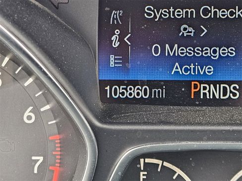 Used 2017 Ford Escape Titanium image 32