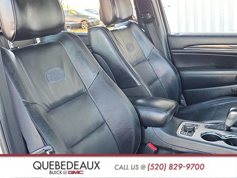 Used 2018 Jeep Grand Cherokee Overland AWD/4WD image 29