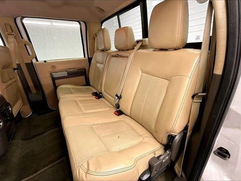 Used 2014 Ford F350 Lariat image 19