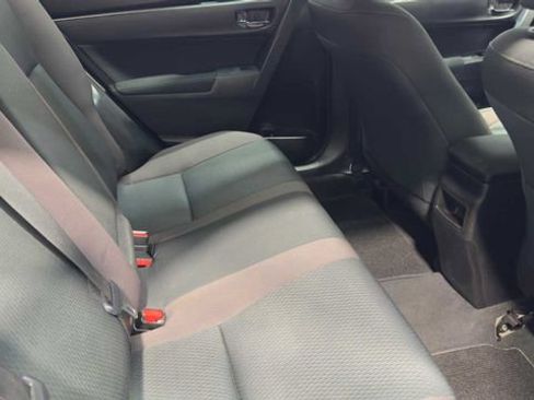 Used 2018 Toyota Corolla LE FWD image 13