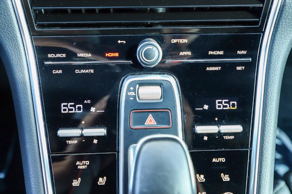 Used 2022 Porsche Panamera 4S AWD/4WD image 41