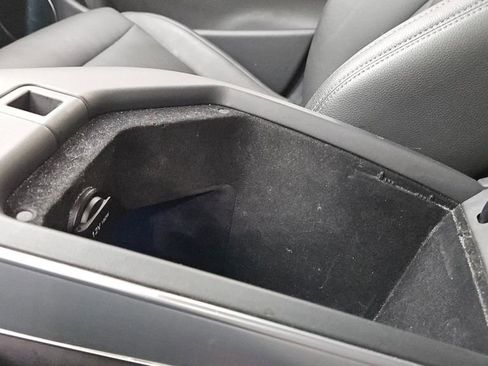 Used 2022 Genesis GV70 2.5T w/ Select Package image 27