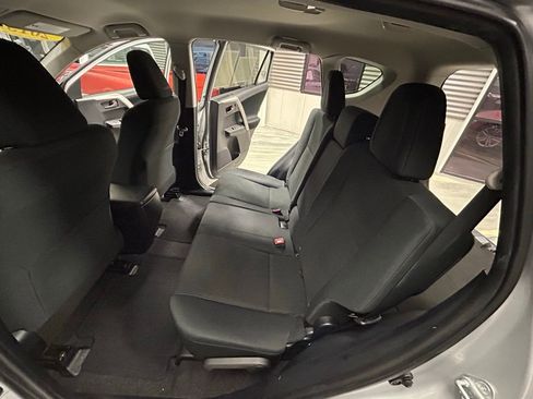 Used 2015 Toyota RAV4 LE image 46