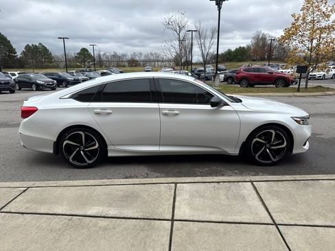 Used 2022 Honda Accord Sport image 5