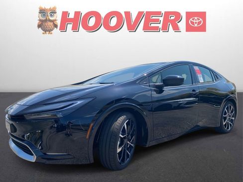 New 2026 Toyota Prius Plug-In Hybrid FWD image 6