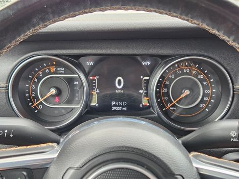 Used 2021 Jeep Gladiator Overland AWD/4WD image 13