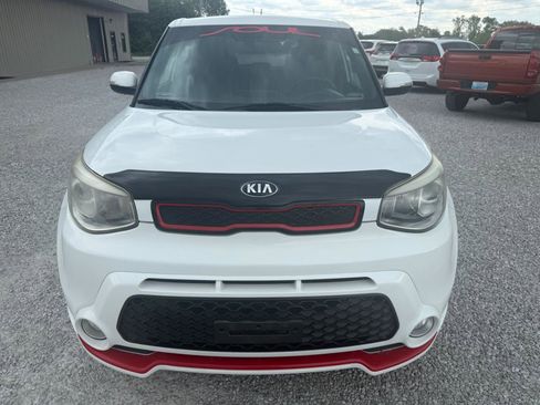 Used 2014 Kia Soul + image 2