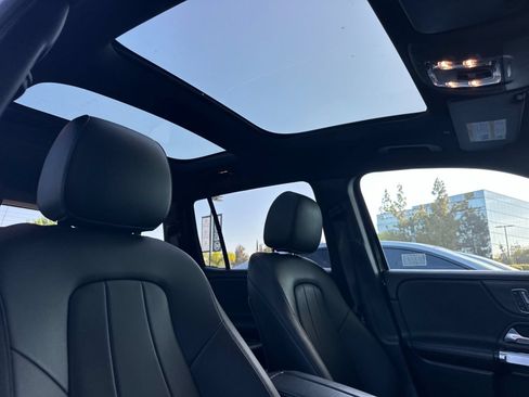 Used 2020 Mercedes-Benz GLB 250 image 18