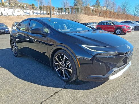 Used 2026 Toyota Prius Plug-In Hybrid w/ Limited Premium Package image 3