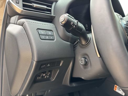 Used 2025 Lexus LX 700h Overtrail image 33