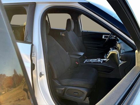 Used 2020 Ford Explorer XLT image 7