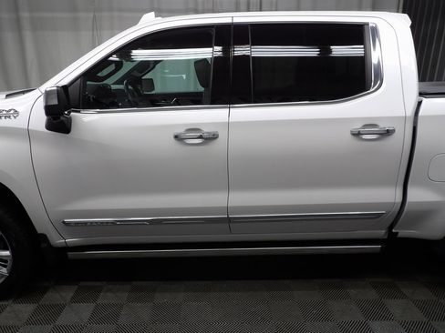 Used 2023 Chevrolet Silverado 1500 High Country w/ Technology Package image 48