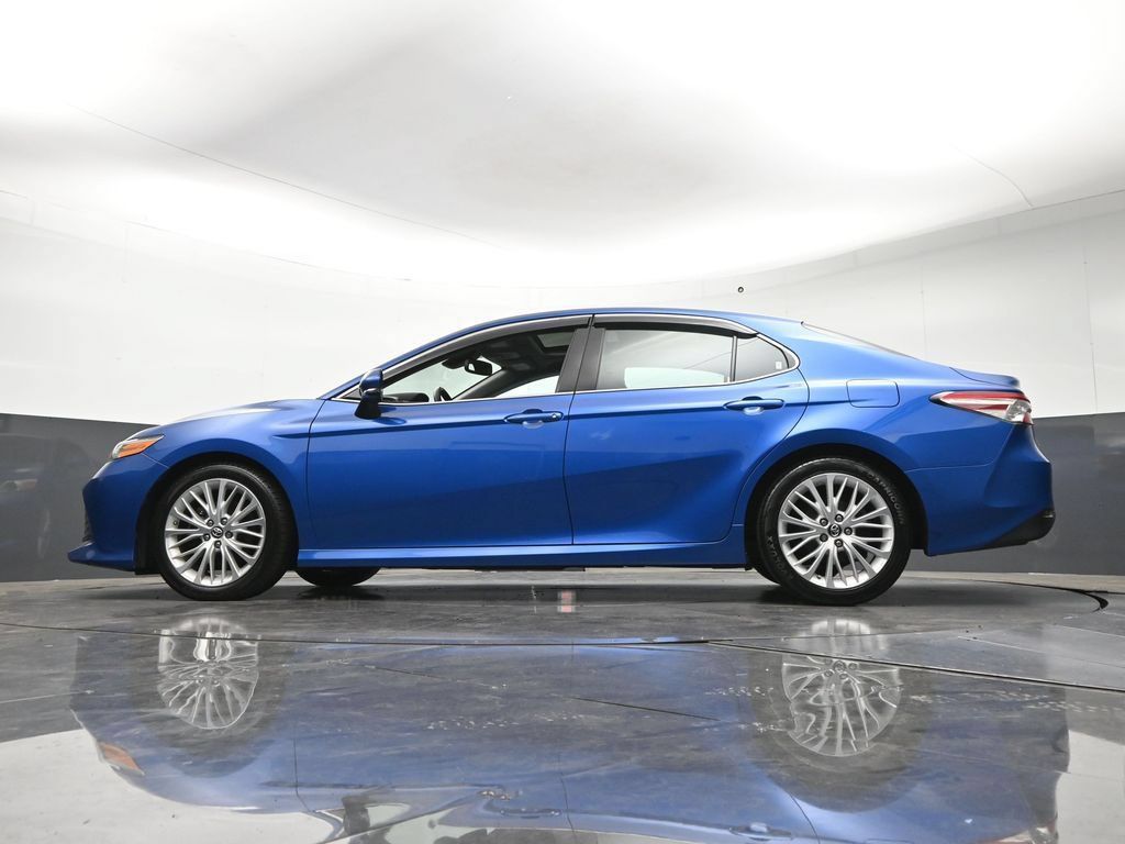 Used 2019 Toyota Camry XLE FWD image 25