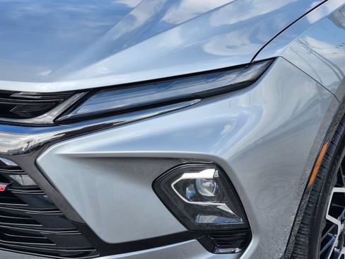 Used 2023 Chevrolet Blazer RS w/ Enhanced Convenience Package FWD image 9