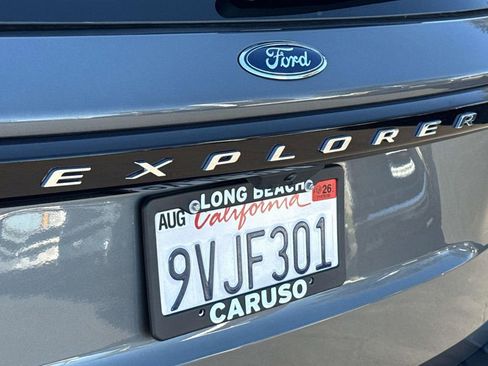 Used 2025 Ford Explorer Active w/ Active Comfort Package image 6