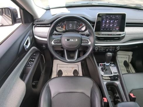 Used 2022 Jeep Compass Latitude w/ Sun and Sound Group AWD/4WD image 14