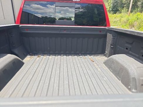 Used 2024 Chevrolet Silverado 1500 LT Trail Boss w/ Convenience Package II AWD/4WD image 4