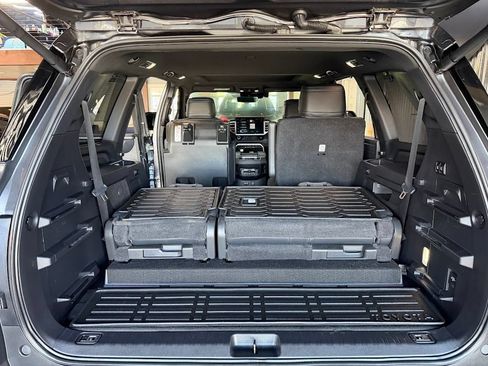 Used 2024 Toyota Sequoia Platinum AWD/4WD image 31