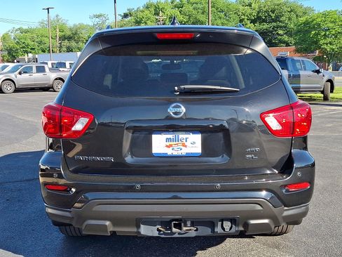 Used 2020 Nissan Pathfinder SL AWD/4WD image 5