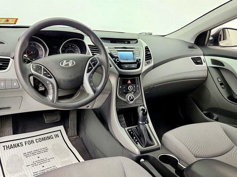 Used 2015 Hyundai Elantra SE w/ Option Group 02 FWD image 11