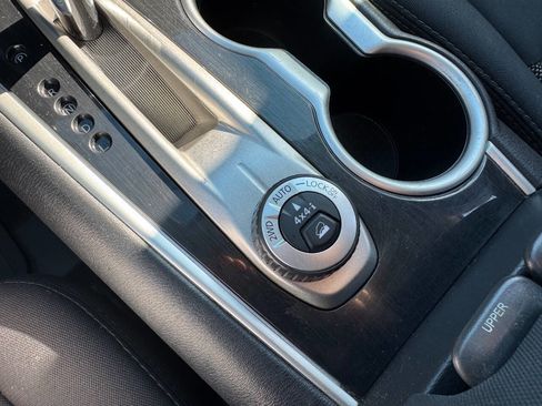 Used 2017 Nissan Pathfinder SV w/ Trailer Tow Package image 18