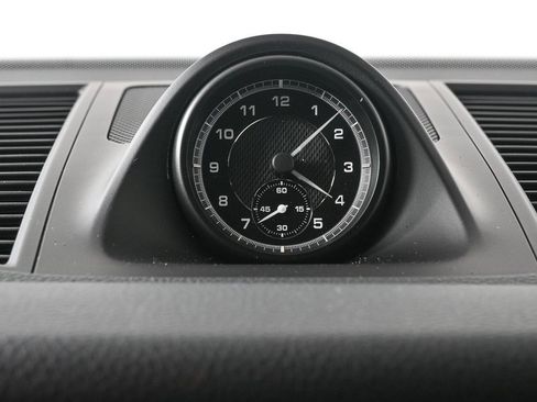 Certified 2025 Porsche Macan image 17