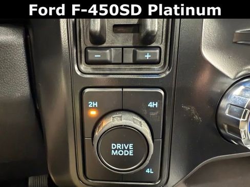 Used 2026 Ford F450 Platinum w/ FX4 Off-Road Package image 39