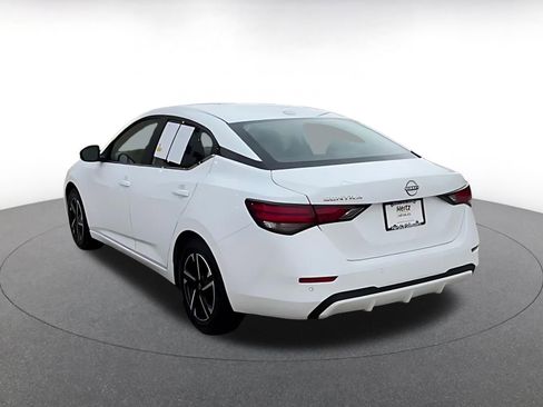 Used 2025 Nissan Sentra SV FWD image 11