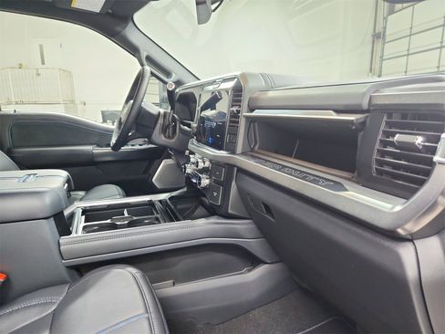 New 2026 Ford F250 Platinum image 44