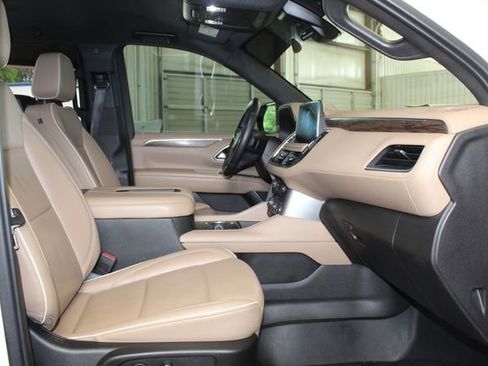 Used 2021 Chevrolet Tahoe Premier RWD image 26