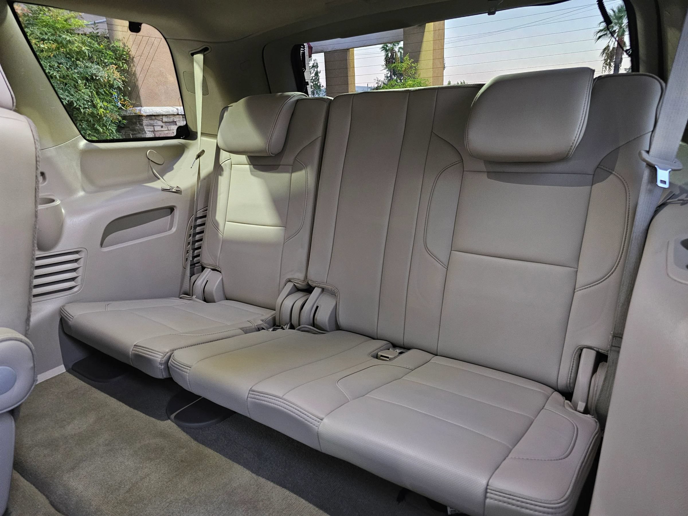 Used 2015 GMC Yukon Denali w/ Premium Package RWD image 24
