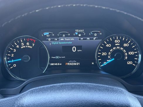 Used 2017 Ford F150 Platinum w/ Equipment Group 701A Luxury image 8