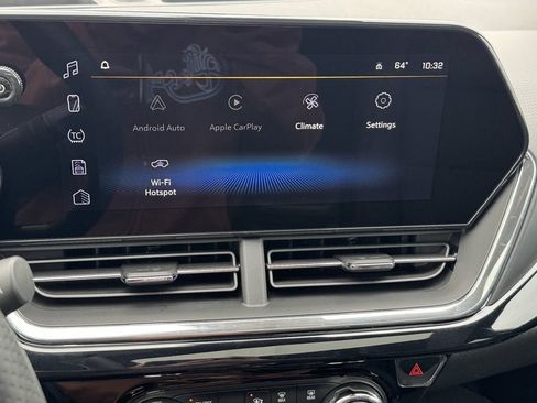 New 2026 Chevrolet Trax RS w/ Sunroof Package FWD image 18