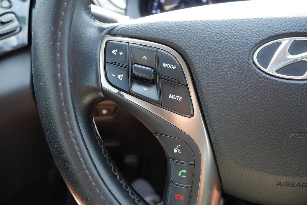 Used 2014 Hyundai Azera Limited w/ Option Group 02 FWD image 15