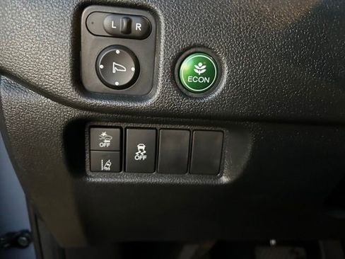 Used 2022 Honda Pilot Sport image 17