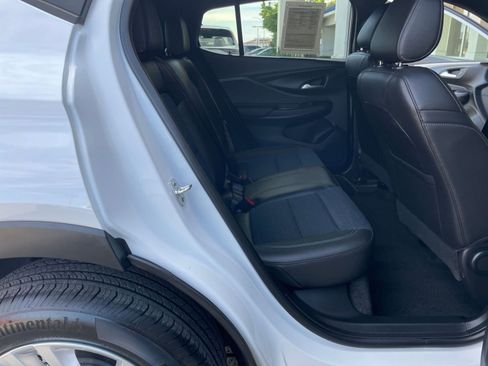 Used 2025 Buick Envista Preferred image 27