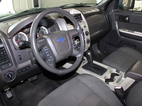 Used 2010 Ford Escape XLT FWD image 20