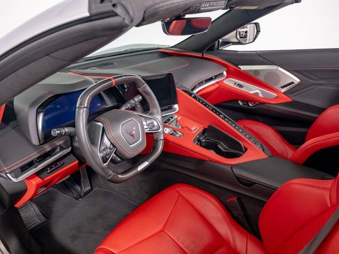 Used 2024 Chevrolet Corvette Z06 RWD image 20