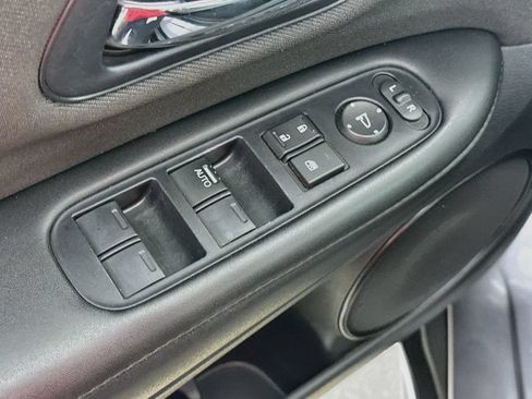 Used 2021 Honda HR-V LX image 16