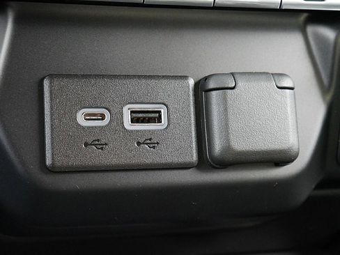 Used 2021 Chevrolet Silverado 2500 High Country w/ Z71 Off-Road Package image 46