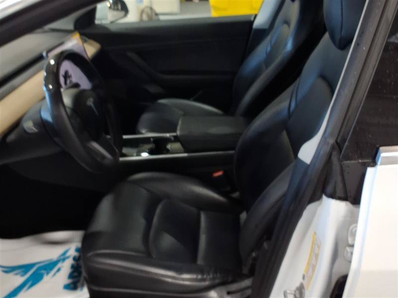 Used 2020 Tesla Model 3 Standard Range Plus RWD image 6