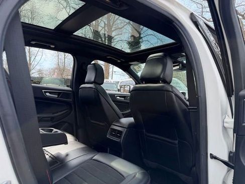 Used 2022 Ford Edge ST-Line AWD/4WD image 17
