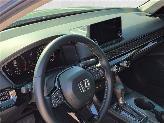 Used 2024 Honda Civic EX image 9