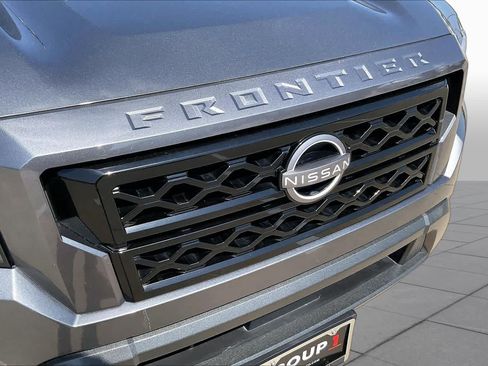 Used 2024 Nissan Frontier SV w/ Technology Package RWD image 29