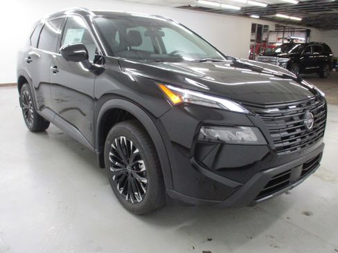 New 2026 Nissan Rogue SV image 3