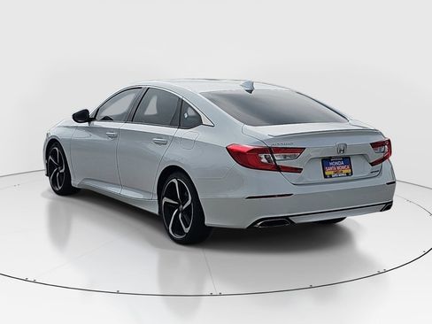 Used 2018 Honda Accord Sport image 7