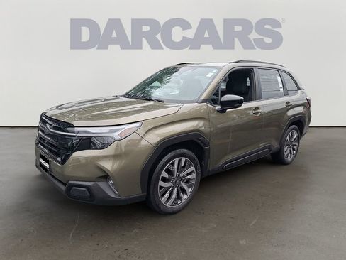Used 2025 Subaru Forester Touring AWD/4WD image 3