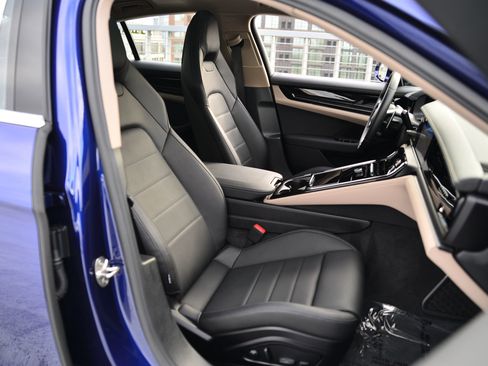 Certified 2024 Porsche Panamera 4 image 20