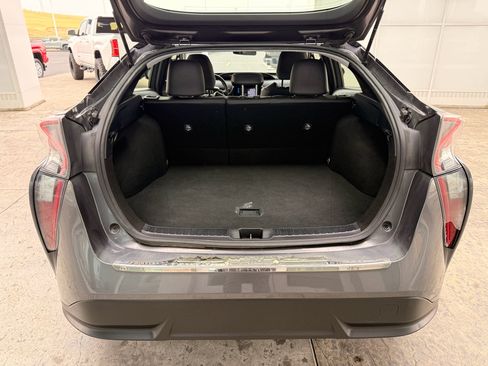 Used 2017 Toyota Prius Three Touring FWD image 9